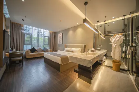 Isadora Hotel(Fuzhou juyuanzhou subway station store) Отели рядом с достопримечательностью «Wulongjiang Wetland Park»