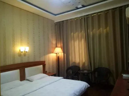 Jixing Hotel Отели рядом с достопримечательностью «Yao Family Courtyard in Taiyuan, Shanxi»