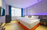 Yongkang Fengqi E-sports Hotel (Baolong Plaza) - 2-Star