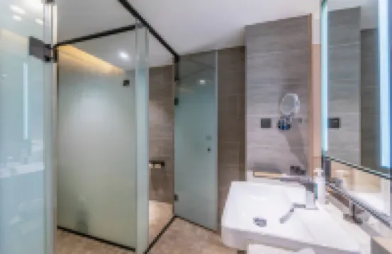 上饒站鳳凰中大道亞朵酒店