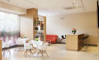 Squirrel Smart Hotel (Jiaotong South Road)