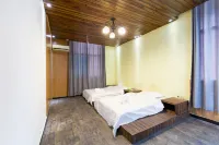 Jinghong Chunman International Youth Hostel (Manting Park Branch)