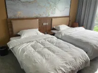 Yukun Vacation Apartment - parking