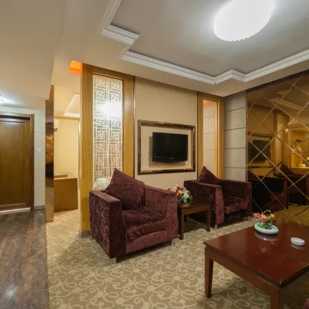 Anqing Tianyi Hotel