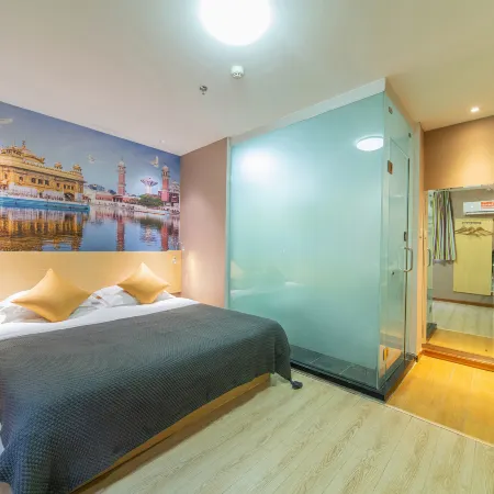 YueFeng Hotel(Gaozhou Gaoliang West Road)