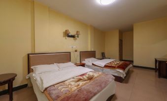 Xuanwei Jinfeng Hotel