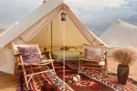 Tenggeli looks up at Starry Sky Camp