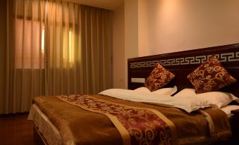 Yanyuan Ruikang Business Hotel