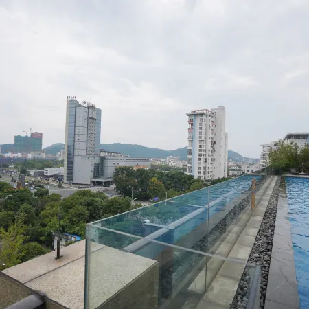Hangzhou Bay Universal Hotel