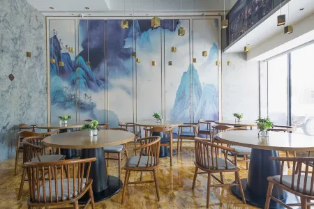 Ganzhou Qianhai Hotel Отели рядом с достопримечательностью «Jiangxi University of Technology (Hongqi Campus)»