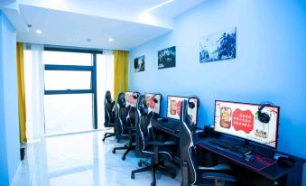 Xiangtan tease fish intelligent E-sports Theme Hotel