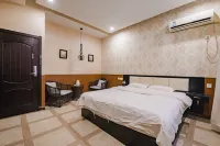 Minquan Shangzhai Express Hotel (Minquan Railway Station) - balcony