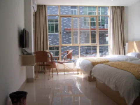 Danxia Mountain Twinkling Window Inn (Danxia Mountain Tourist Attraction Branch)