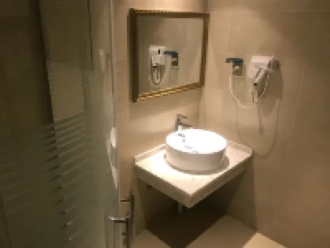 Pincheng Hotel (Dongxing Port)