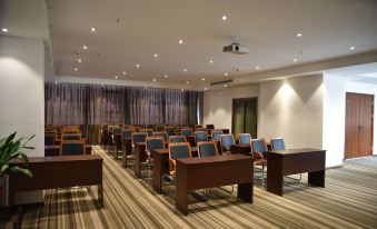 Suitetrails - Rongtian Holiday Hotel