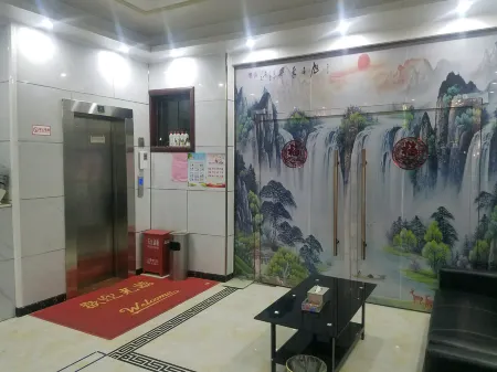 Mengcheng Green House Business Hotel Отели рядом с достопримечательностью «Mengcheng Confucian Temple»