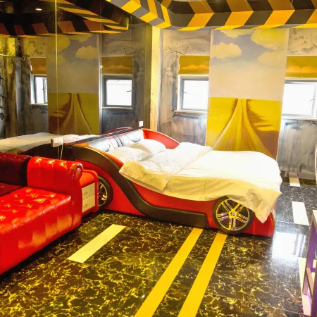 ONLY LOVE HOTEL