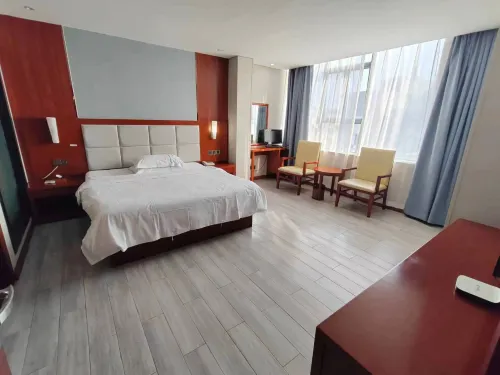 Hengxian Weiye Business Hotel - Mountain view