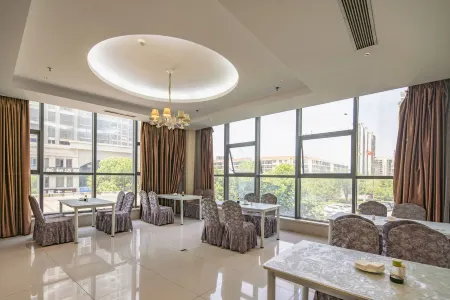 Haojiang International Hotel Отели рядом с достопримечательностью «Yicheng General Zhang Zizhong Memorial Hall»