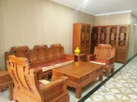 Yongcheng Lily Theme Hotel