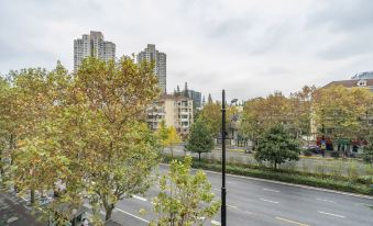 Homeinn Plus Hotel (Shanghai Hongqiao Road Subway Station)