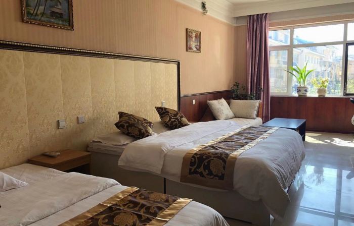 Huanren Jinxingxing Hotel