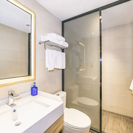 HanTing Hotel (Qingdao Zhanqiao Zhongshan Road)