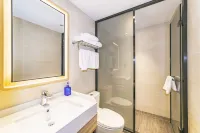 HanTing Hotel (Qingdao Zhanqiao Zhongshan Road)