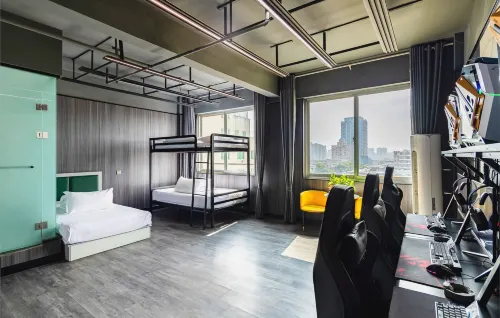 Yunlong E-sports Hotel