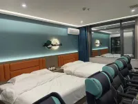 Sunshine E-sports Hotel (Fangcheng Longquan Park)