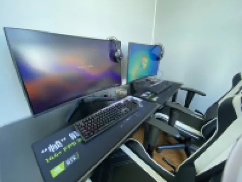 Xiaoyi Binguo E-sports Theme Apartment