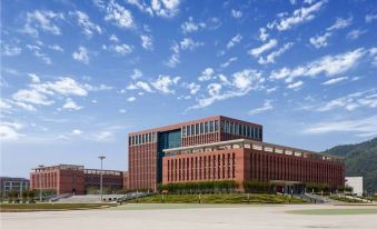 Youran Crazy Apartment (Zhuhai University of Science and Technology South Gate Branch)