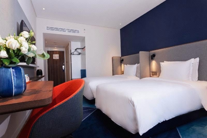Holiday Inn Express Tianshui City Center Tianshui Updated 22 Room Price Reviews Deals Trip Com