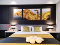 Huahai Holiday Hotel