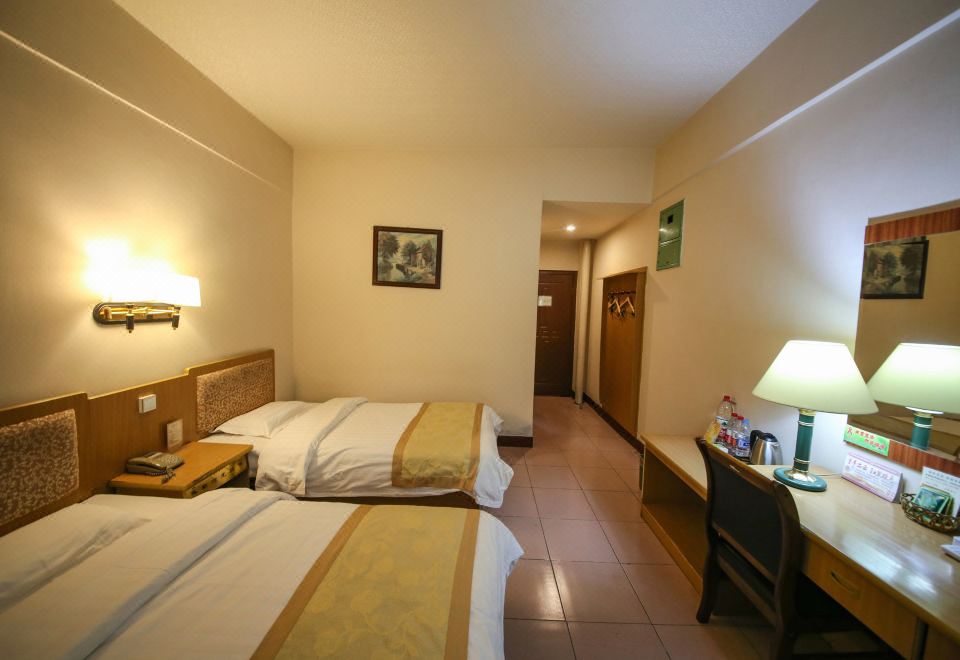 Youyi Hotel - Housity