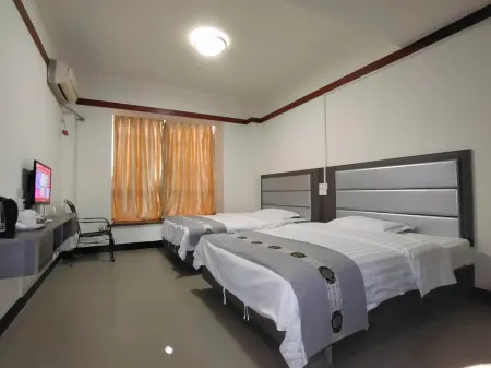 Luocheng Xintong Business Hotel Отели рядом с достопримечательностью «Luocheng Bus Terminal»