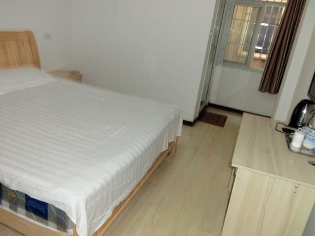 Hong'an Jinqiao Hotel - Housity