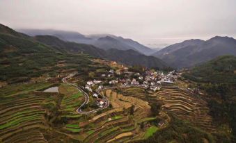 5. 杭州神悦龙川民宿..