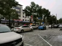 Dongkou Lantian Light Luxury Hotel - Bintang 2