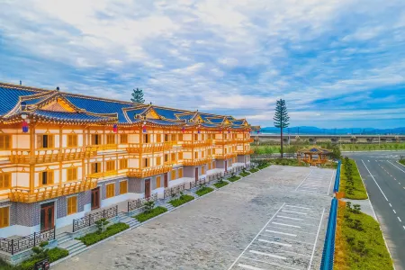 Ethnic Garden International Hotel