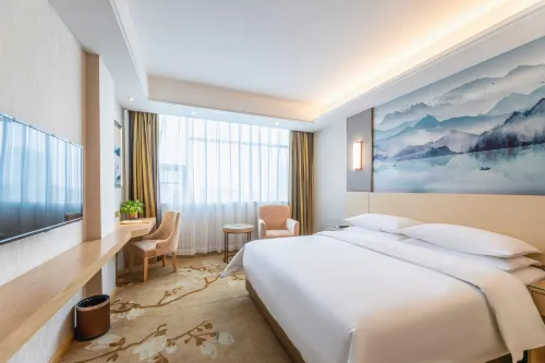 Vienna Hotel (Xupu Wanda Plaza) - parking