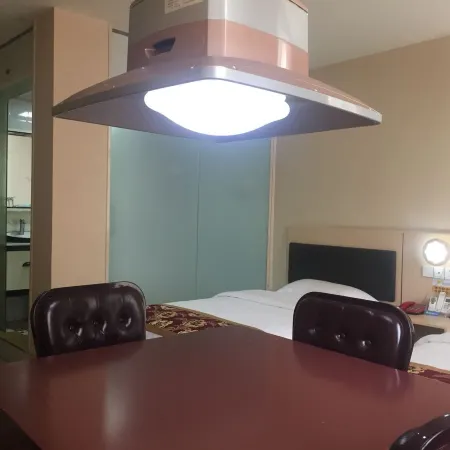 Honghua Business Hotel