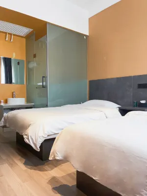 Junggar Self-driving Theme Hotel