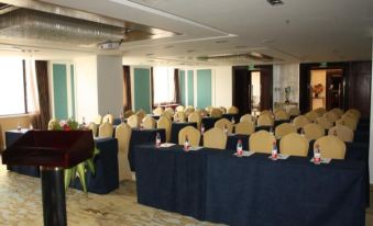 Oriental Jianguo Hotel