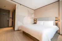Boting Hotel (Baotou Baobai Commercial Pedestrian Street)