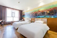 Yiju Fashion Hotel (Wuwei Railway Station Pedestrian Street)