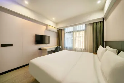 Yinyue Hotel (Xihu Hefang Street)