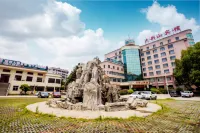 Dabieshan Hotel (Luotian County People's Square)