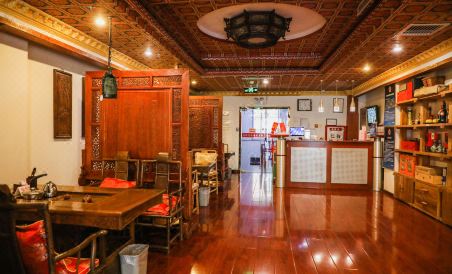 Tu yue ke zhan - Housity