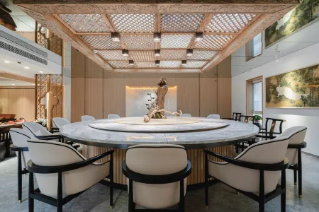 Yinlingju Hotel Отели рядом с достопримечательностью «Xi'an Siyuan University (South Area)»